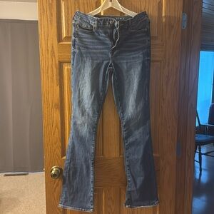 American Eagle High Rise Skinny Kick
12 X-Long